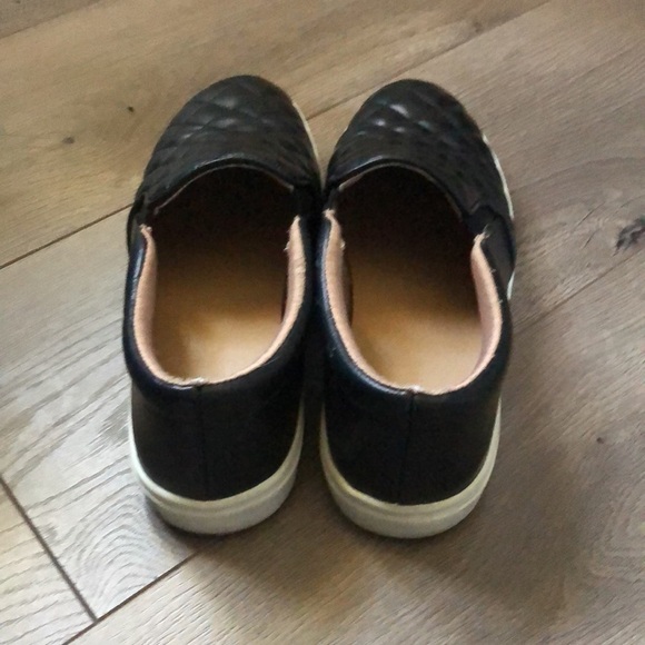 Black slip on sneakers - Picture 4 of 7